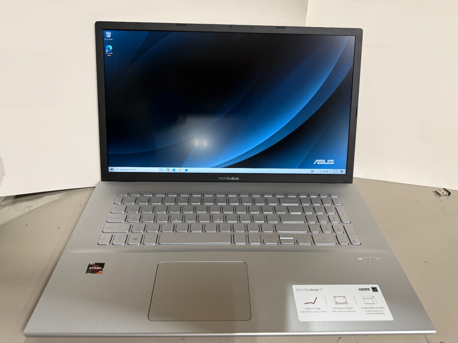 ASUS VivoBook 17.3″ Laptop AMD Ryzen 7 12GB 512G AMD Radeon RX Vega W10 Silver