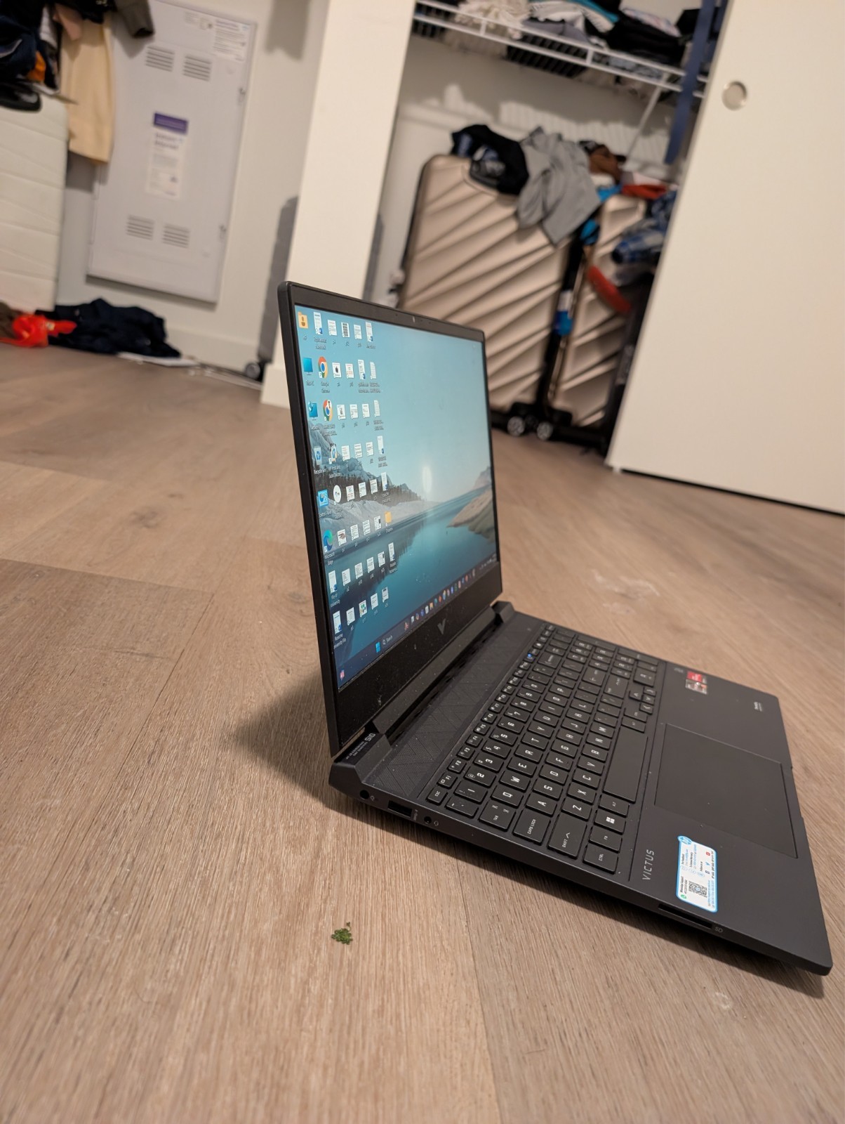 HP Victus 15 Gaming Laptop – AMD Ryzen 5 5600H, 8GB RAM