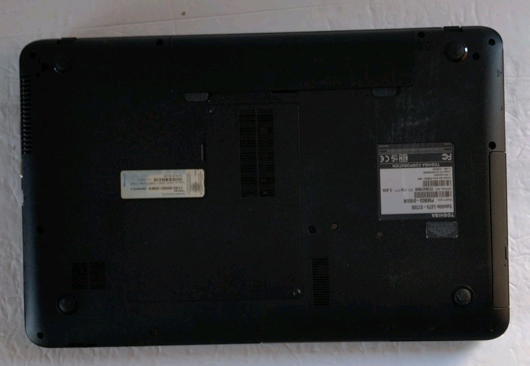 TOSHIBA SATELLITE L875-S7208 17.3″ 1 TB 8GB INTEL CORE i3-2370 2.40 GHz 10 PRO
