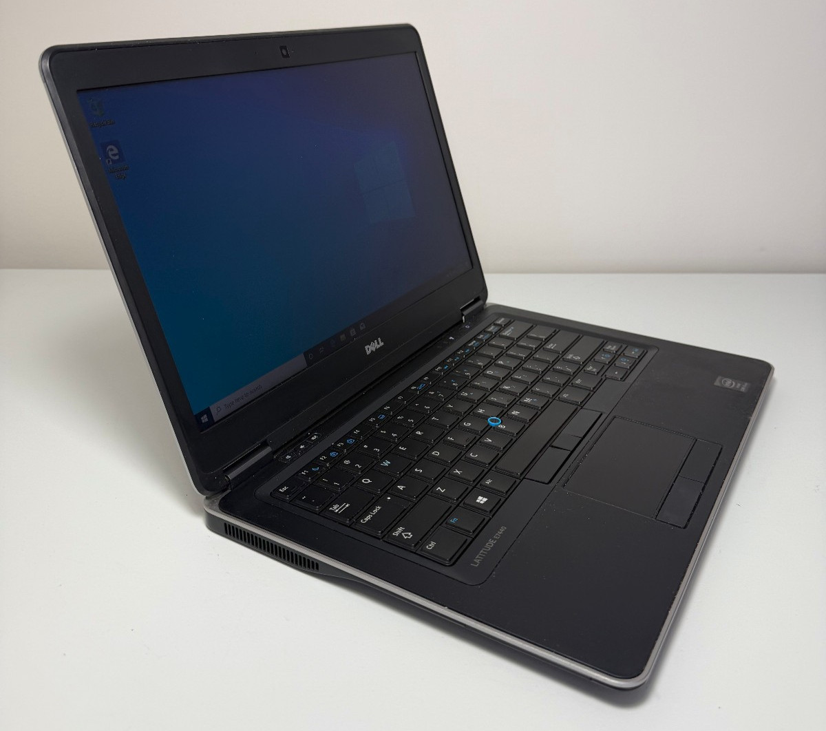 Dell Latitude E7440 / 14′ / i5-4300U @ 1.90GHz / 4GB / 512SSD / WIN10 Pro