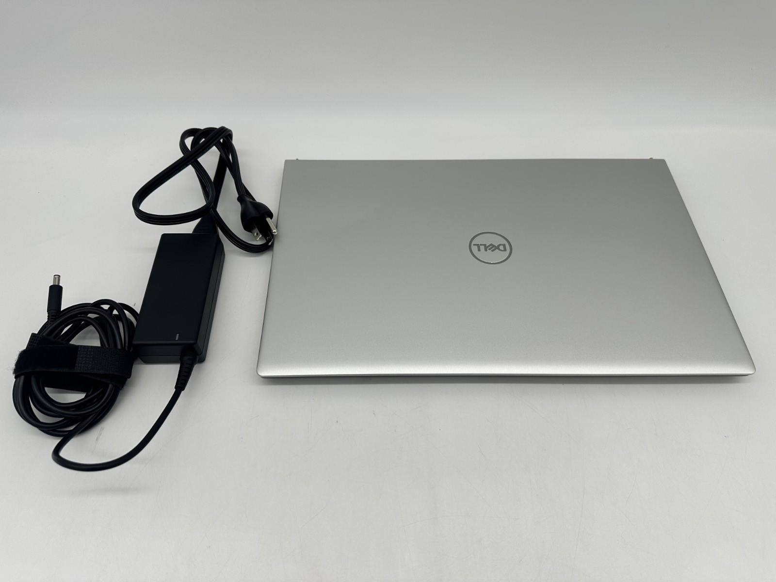 Dell Inspiron 5515 15.6″ FHD Ryzen 5 2.10 GHz 5500U 16GB RAM 512GB SSD Touch