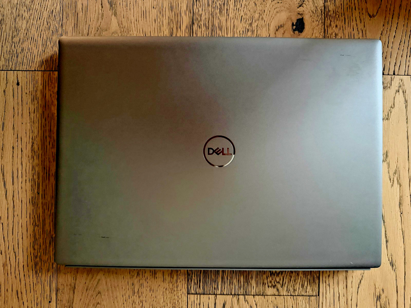 Dell Vostro 5620 Intel Core i7-1260P 2.10GHz 16 GB 512GB SSD 16″ Win 11 Pro