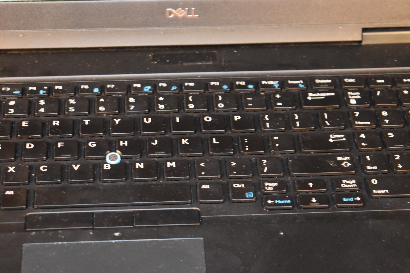 Dell Latitude 5590 Quad Core i5-8350U 1.6 GHz 16GB RAM 256GB SSD Windows 11 Pro