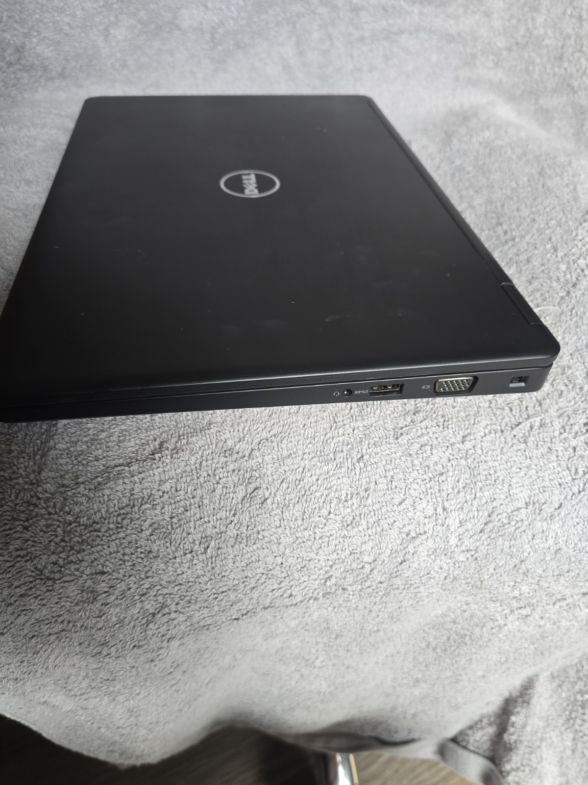 dell latitude 5480 i5-7300u, No Hdd, Included Genuine Dell Power Adapter.