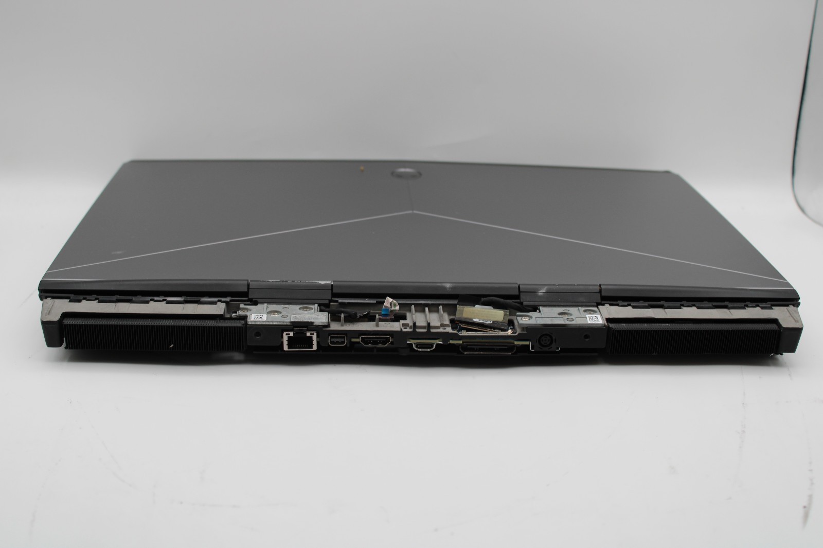 Alienware 15 R3 i7-7700HQ No RAM No SSD No OS No Power *PARTS / BAREBONES