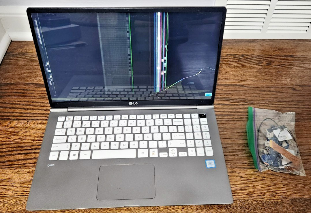 LG GRAM 15Z980, broken screen, 16GB RAM, no SSD, parts only, sold as is
