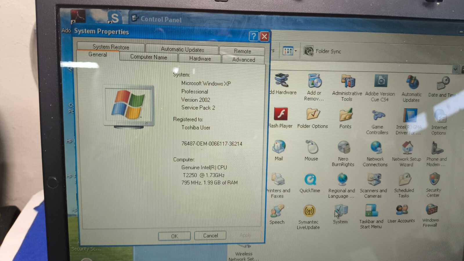 Toshiba Vintage 15″ Satellite A110 laptop Intel Pentium 2GB / 80GB HDD Win XP