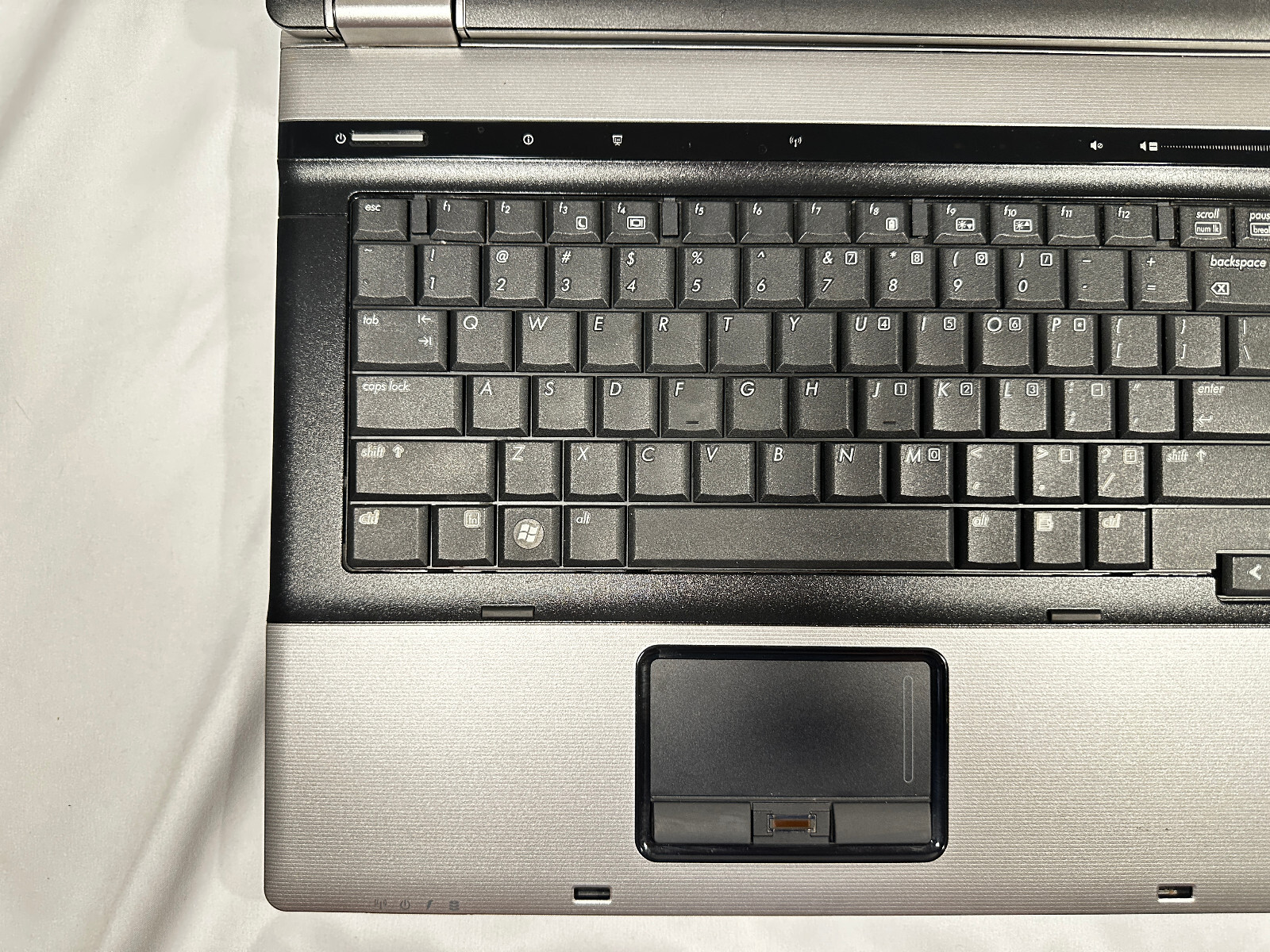 HP Compaq 6730b 15″ Core 2 Duo, 2GB RAM ***FOR PARTS***