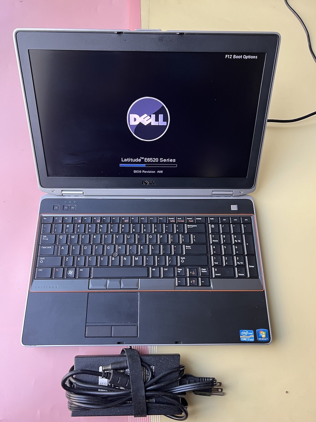 Dell Latitude E6520 Intel Core i7-2620M 2.70GHz 8GB RAM 500GB HDD HDMI 1920X1080