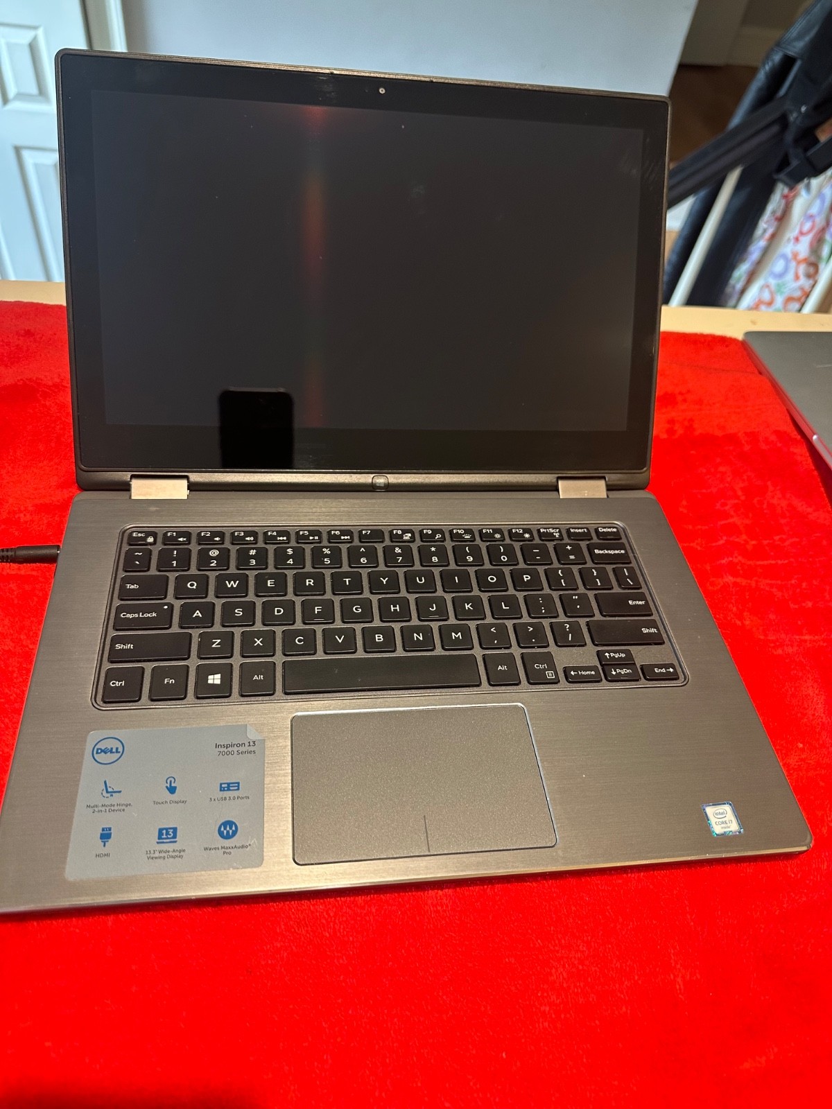 Dell Inspiron 13-7353 2-in-1 13.3″ Touch i7-6500U 8GB RAM 256GB SSD (Windows 10)