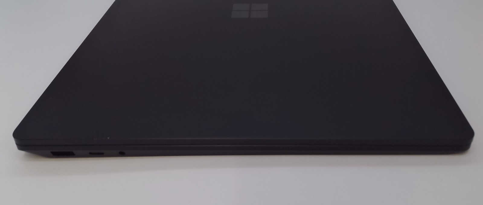 Microsoft Surface Laptop 4 1979 15″ No-Touch Intel i7-1185G7 32GB 1TB USED W/AC