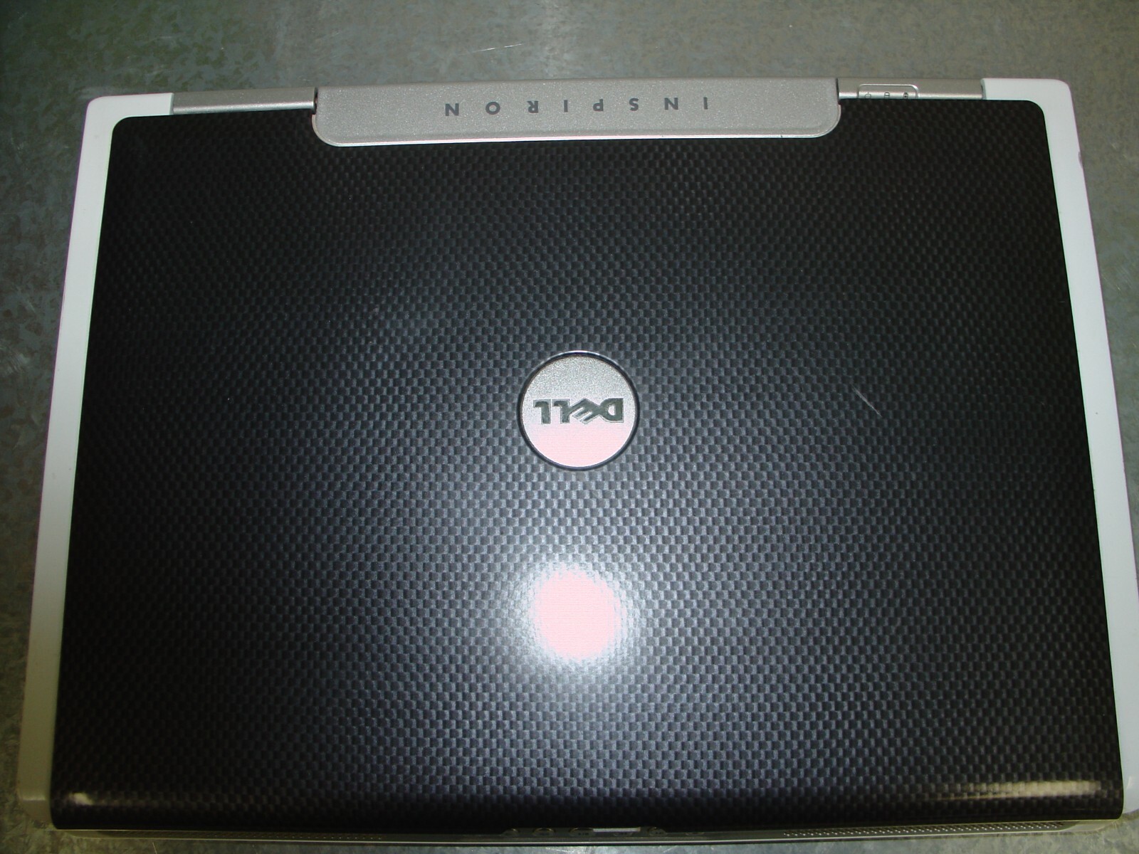 Dell Inspiron E1705 C2D 2.0 Ghz No Ram/HDD/Batt/PS For Parts Only – BAD GPU