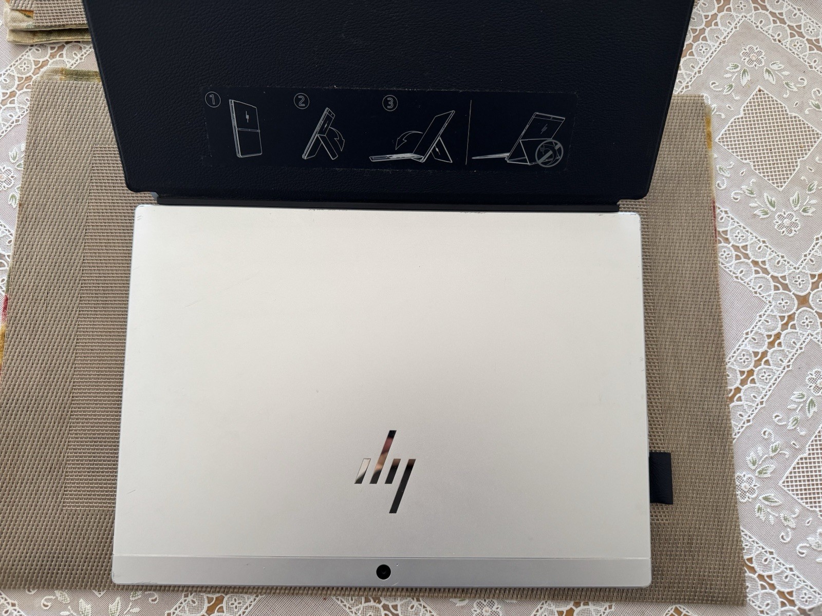 HP Envy x2 12-e0xx | Snapdragon 835 | 4GB RAM | 128GB HDD – Keyboard, windows 10