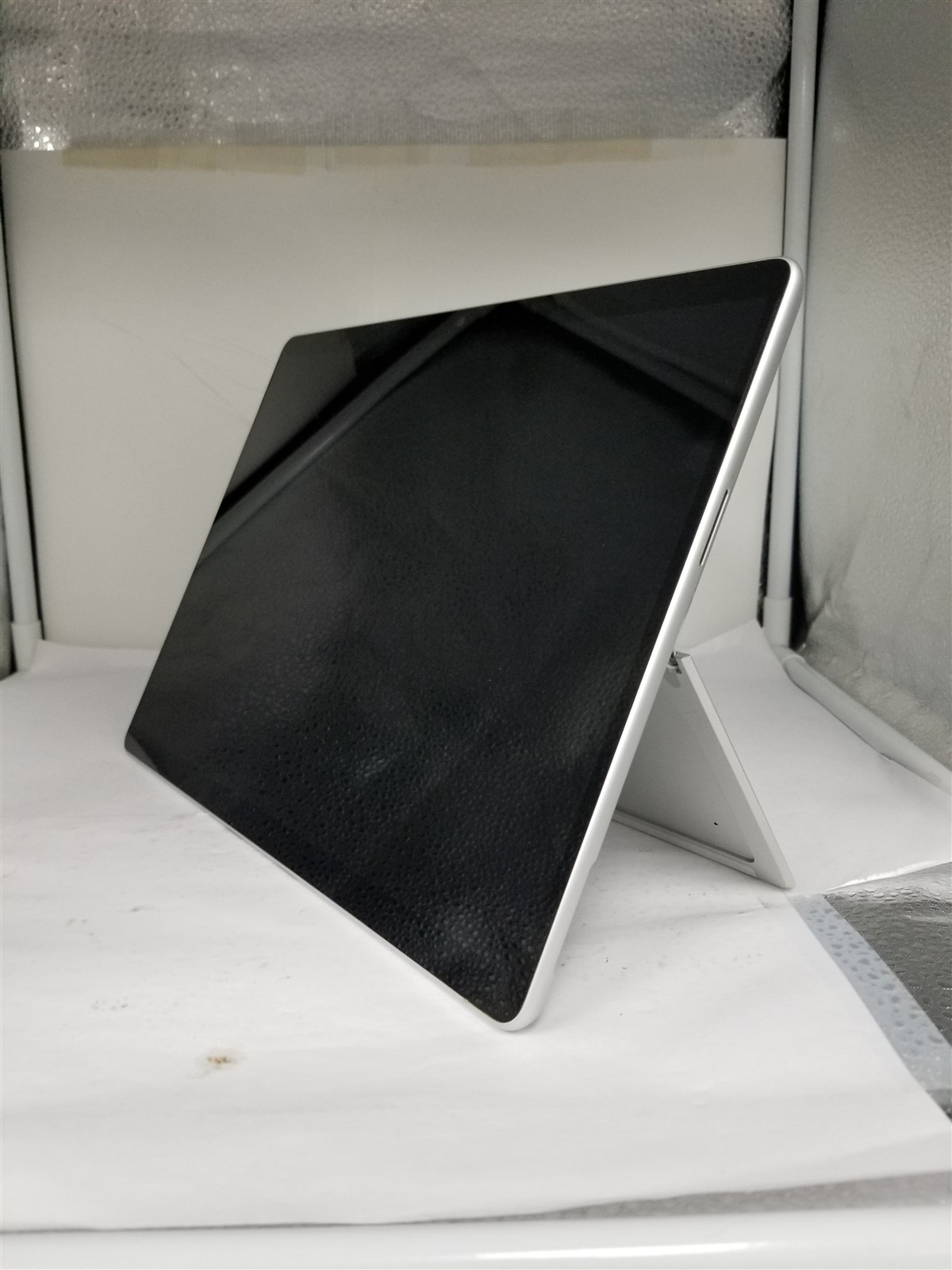 Microsoft Surface Pro 9 Core i5 13″ 8GB/128GB Silver Reduced Price VW6264