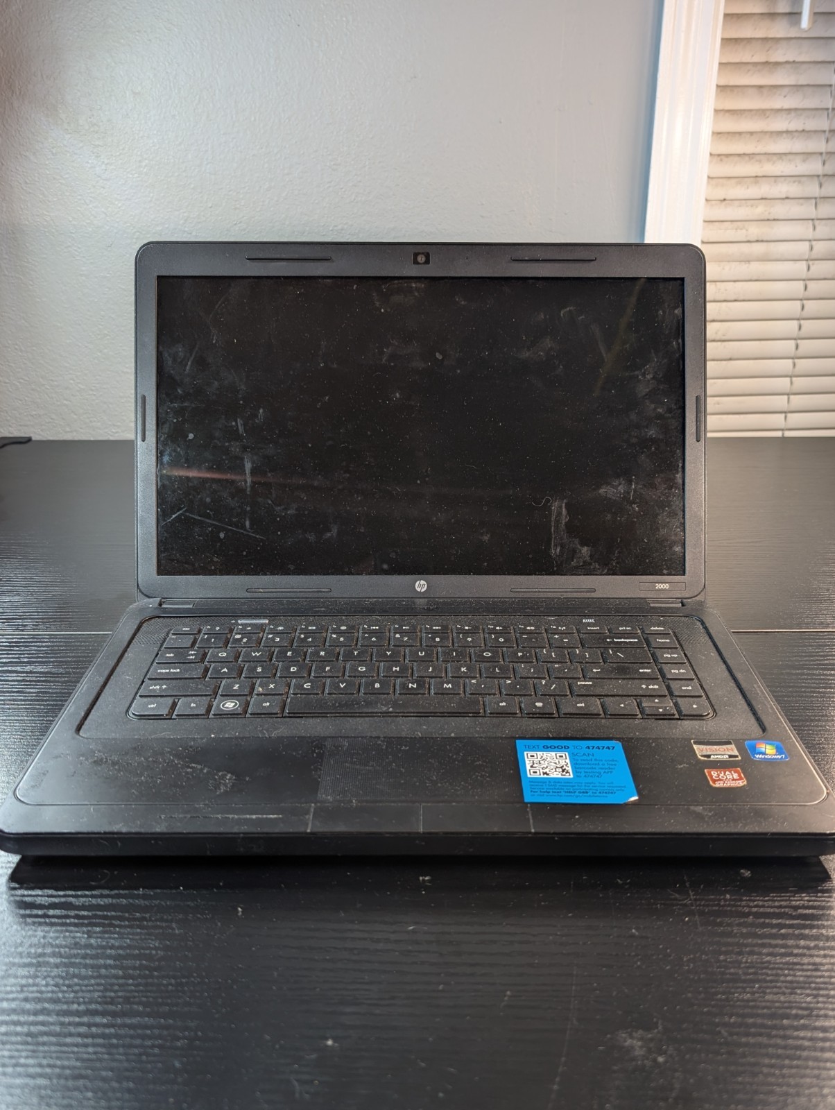 HP 2000 Laptop Windows 7 Vision AMD Dual Core And AMD Radeon Graphics For Parts