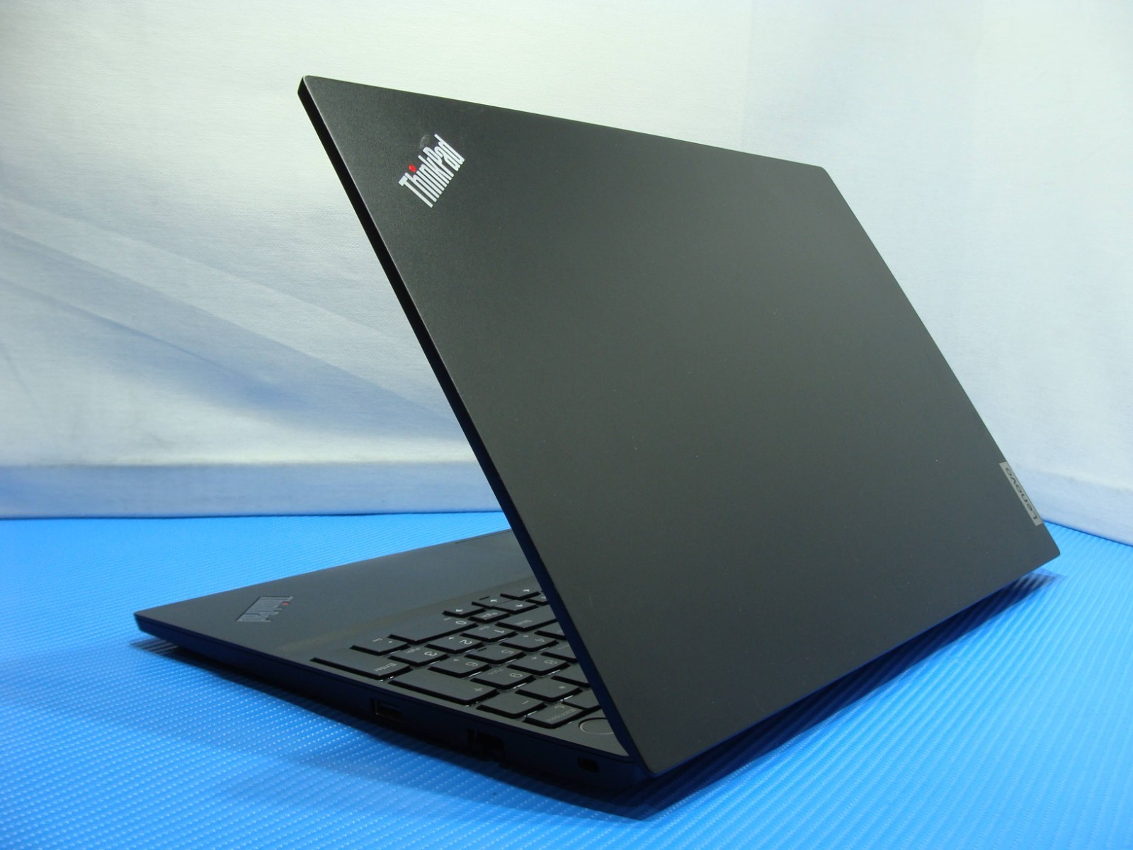 Lenovo ThinkPad E15 Gen2 15.6″FHD TOUCH i7-1165G7 2.8GHz 16GB 512GB SSD +PA