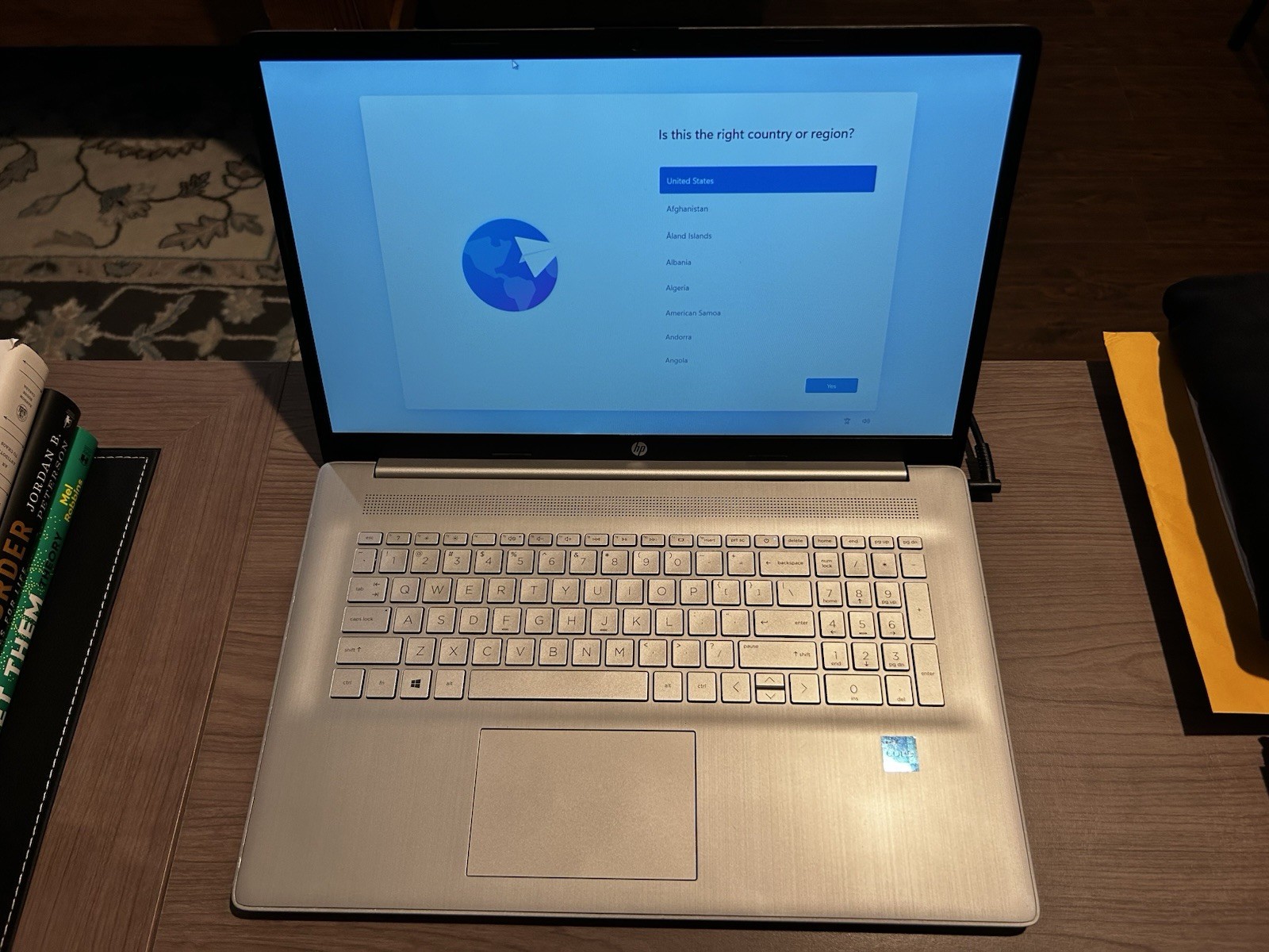HP 17-CN0013DX 17.3″ (1TB HDD, Intel i3-1115G4, 3.00GHz, 8GB RAM) Laptop -Silver