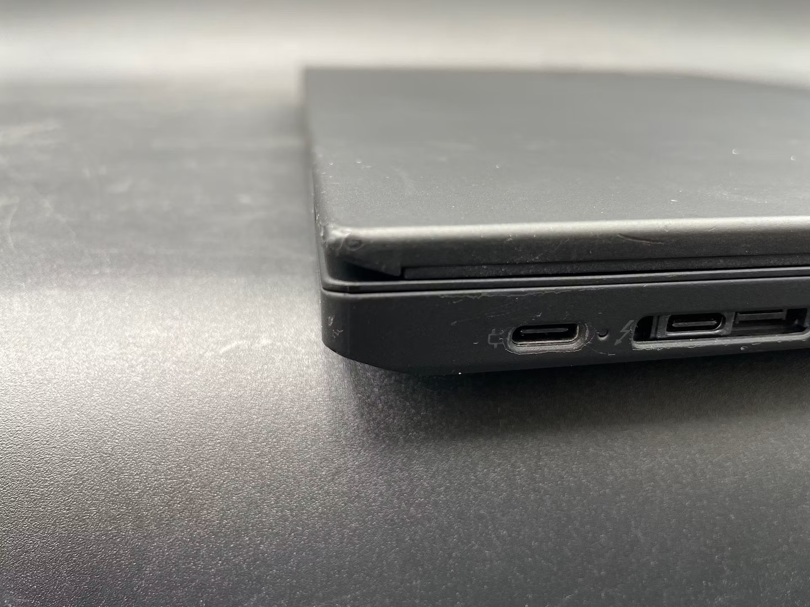 LENOVO ThinkPad T15 Gen 1 Used 15.5″ (i5-10310U-8GB-256GB NVMe)