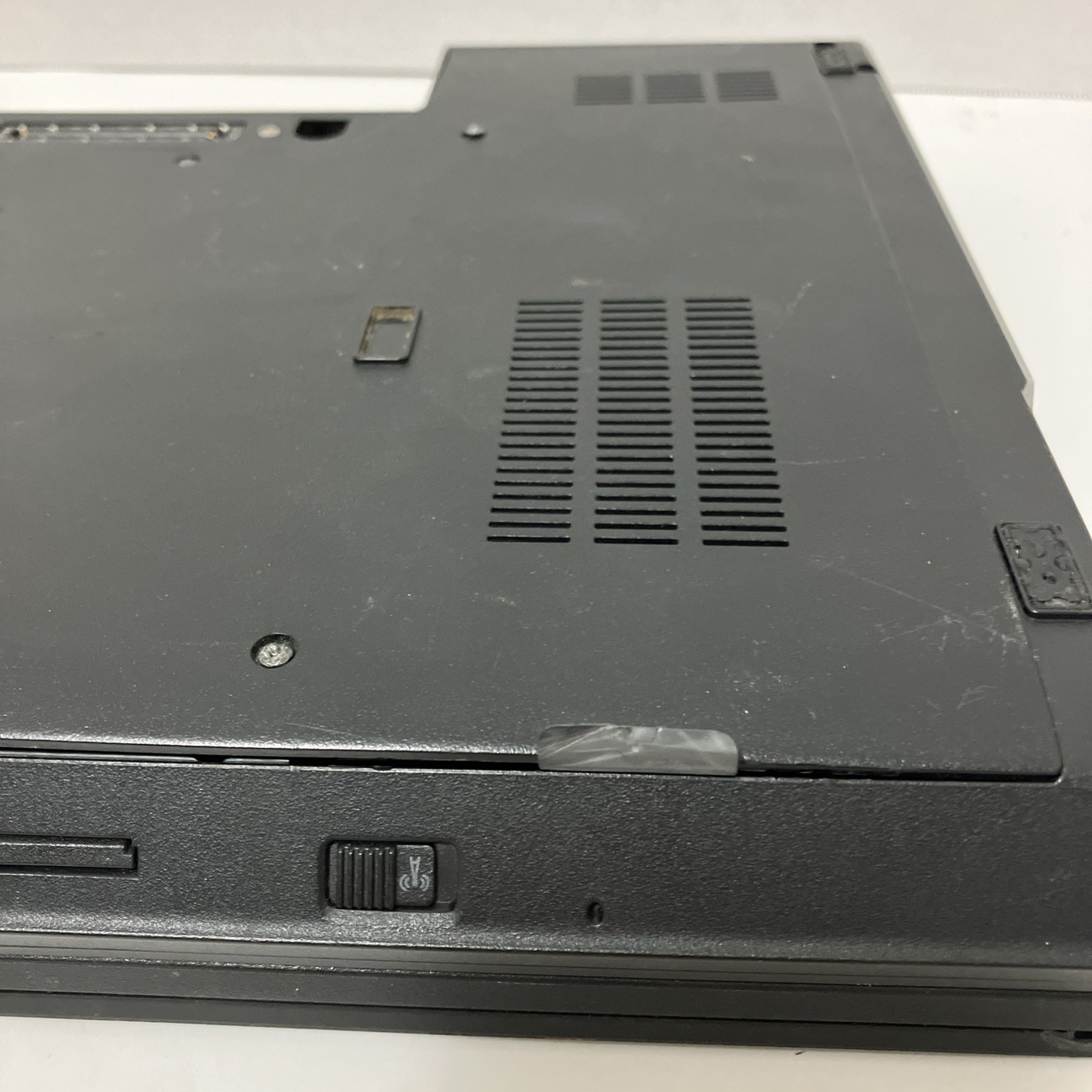 DELL Latitude E5400 AS-IS FOR PARTS