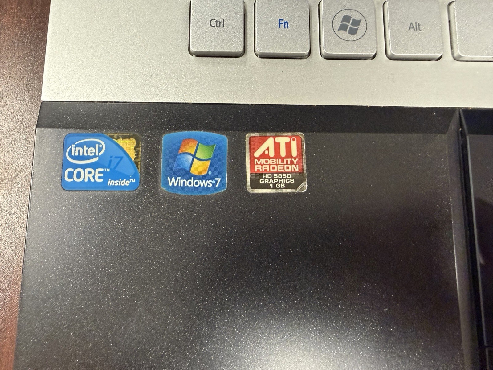 EXTREMLY RARE Acer Aspire 8943G 18.4″ i7-720QM, Radeon 5850, 4GB RAM, 500GB HDD