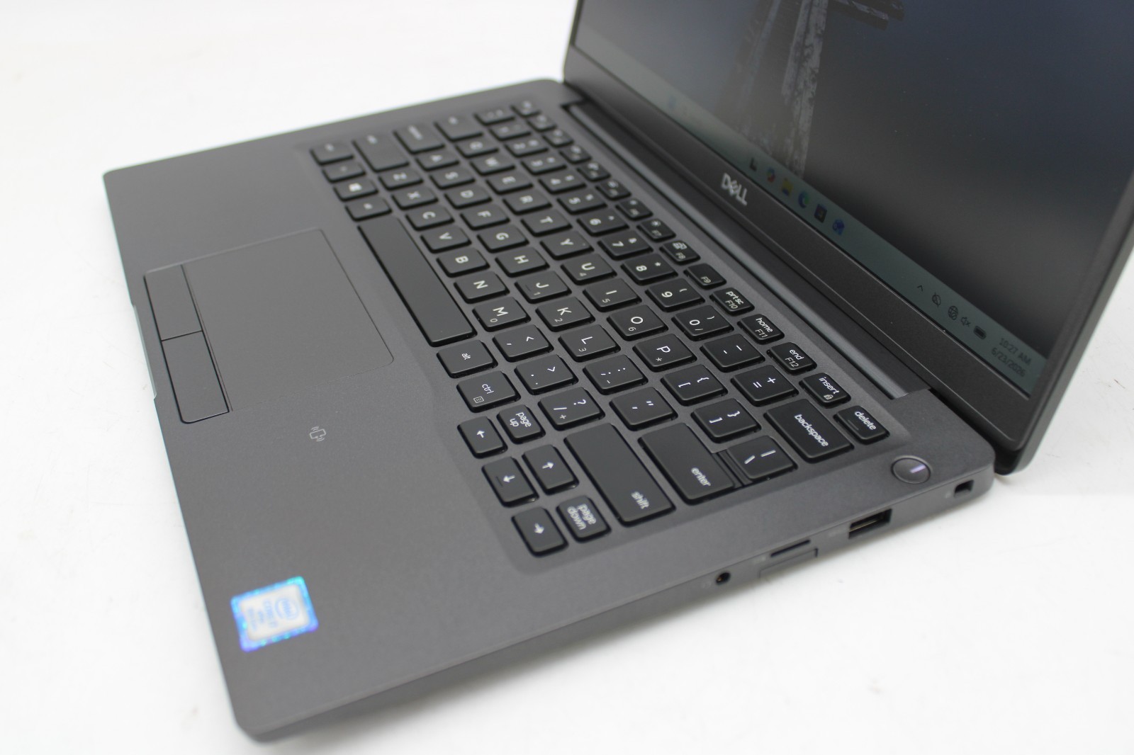 Dell Latitude 7400 – W11 Pro, 16GB RAM, 256GB SSD, Intel i7-8665U, Bad Speakers