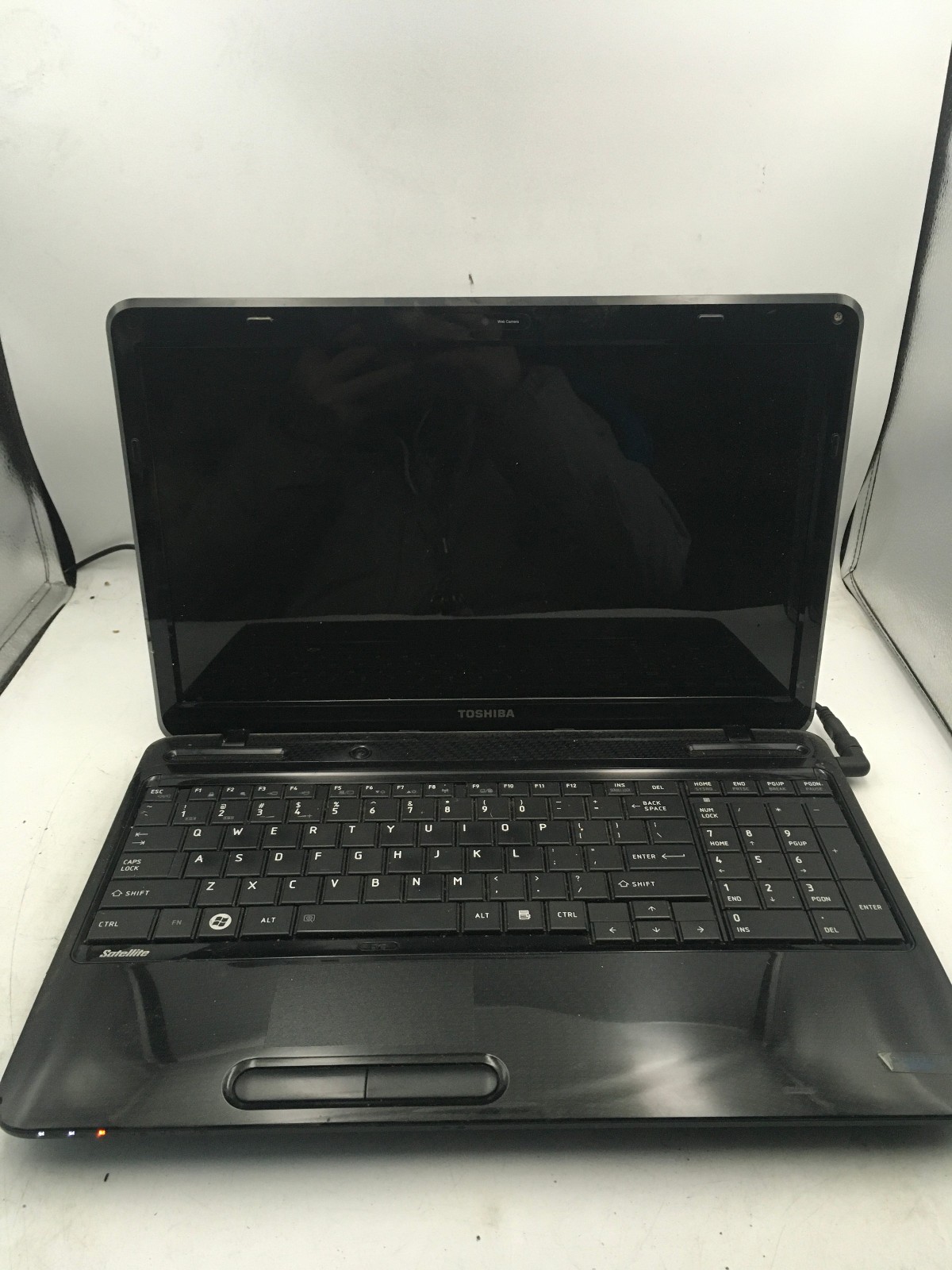 TOSHIBA SATELLITE L655D S5050 – FOR PARTS/NO BOOT – AMD ATHLON II – 4GB RAM – BB