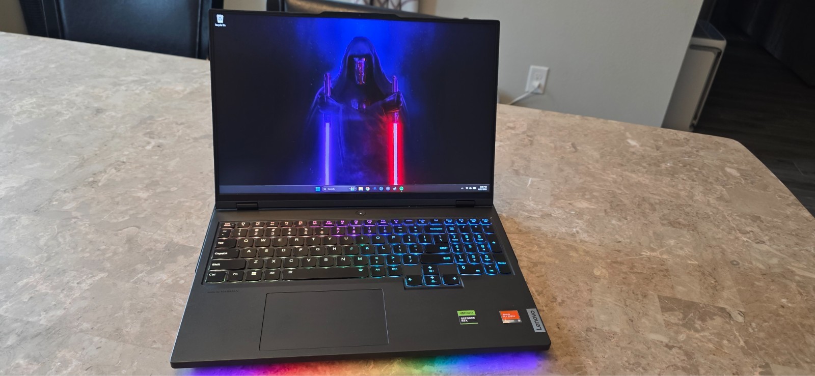 Lenovo Legion Pro 7 16ARX8H 16 WQXGA AMD Ryzen 9 7945HX 32GB 2TB RTX 4090