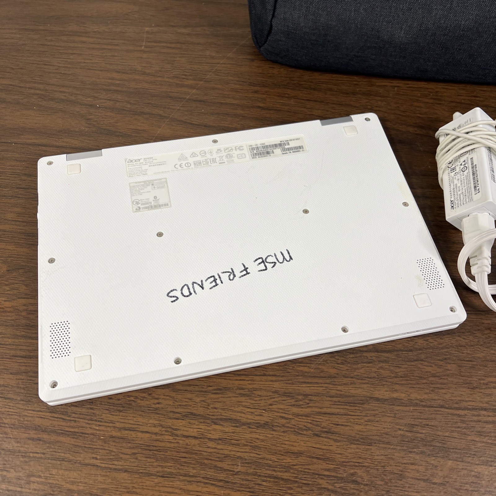 ACER CHROMEBOOK CB3-131 SERIES N15Q10 WITH CHARGER & CARRY CASE