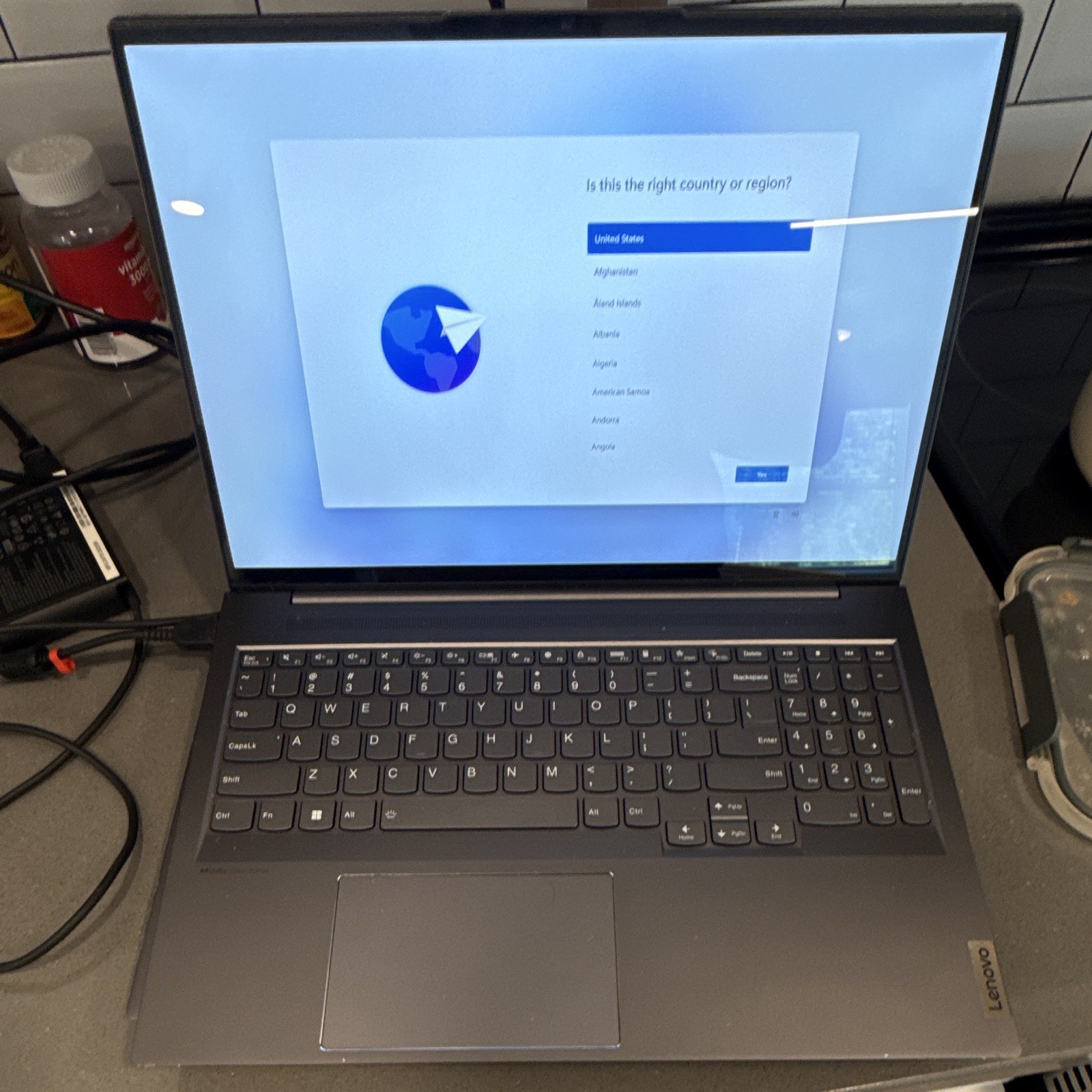 Lenovo Slim 7 16IAH7 16in i7-12700H 32GB 1TB SSD Win 11 Pro Gray