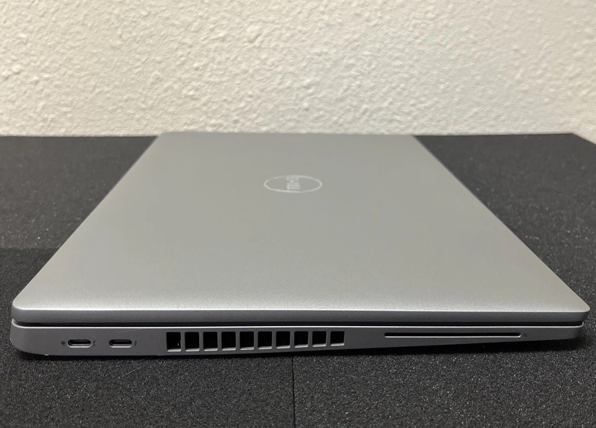 Dell Latitude 5530 15.6″ TOUCH Intel Core i7-1265U 32GB RAM 512GB SSD- Grade B
