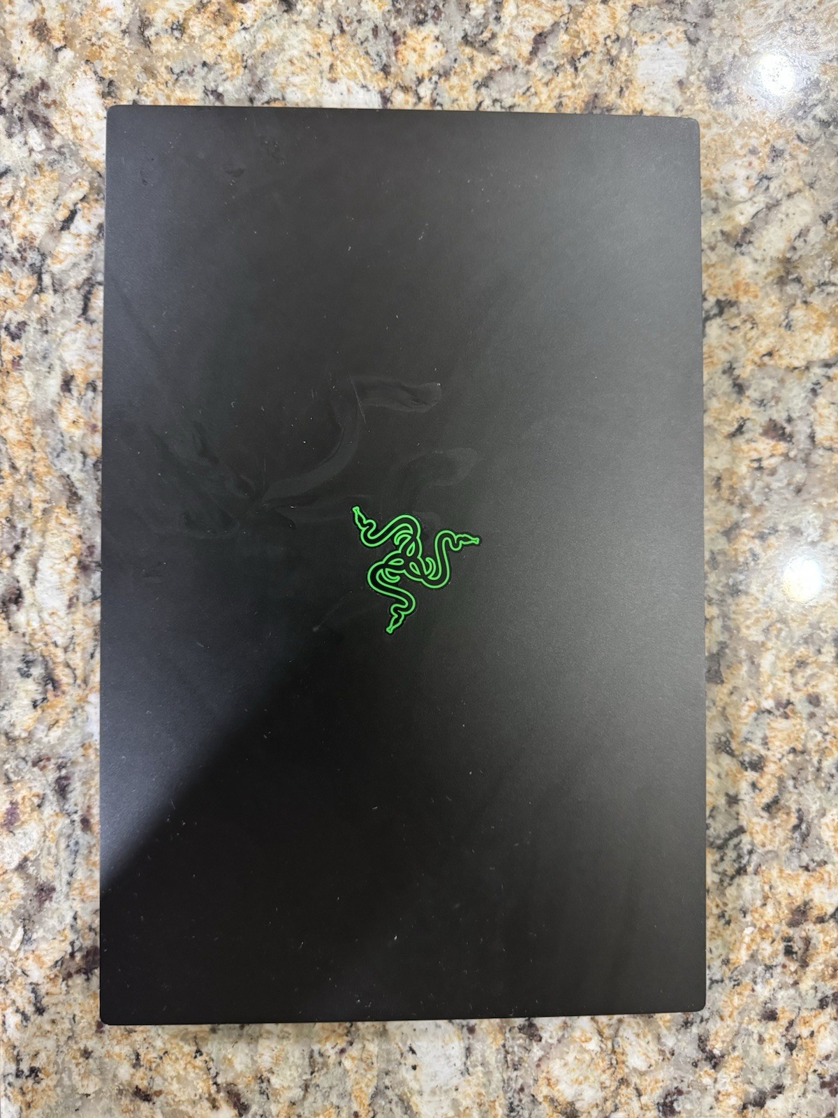 razer blade 15 3070 TI Intel i7-12800H 1TB SSD 240 HZ refresh rate