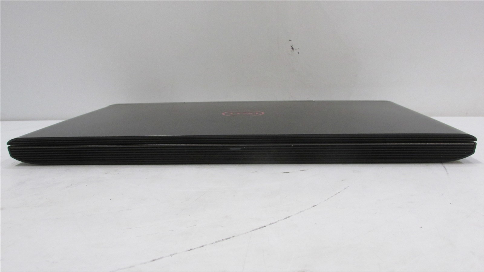 Dell Inspiron 7577 i7-7700HQ 2.8GHz 16GB RAM 256GB m.2 15.6″ Win10 Home COSM DMG