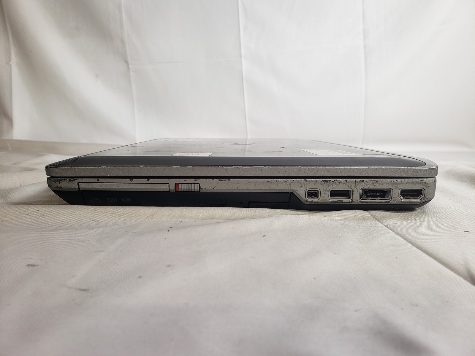 Dell Latitude E6520 Intel Core i5-2520M 4 GB No Drive 15.6″ 1600×900