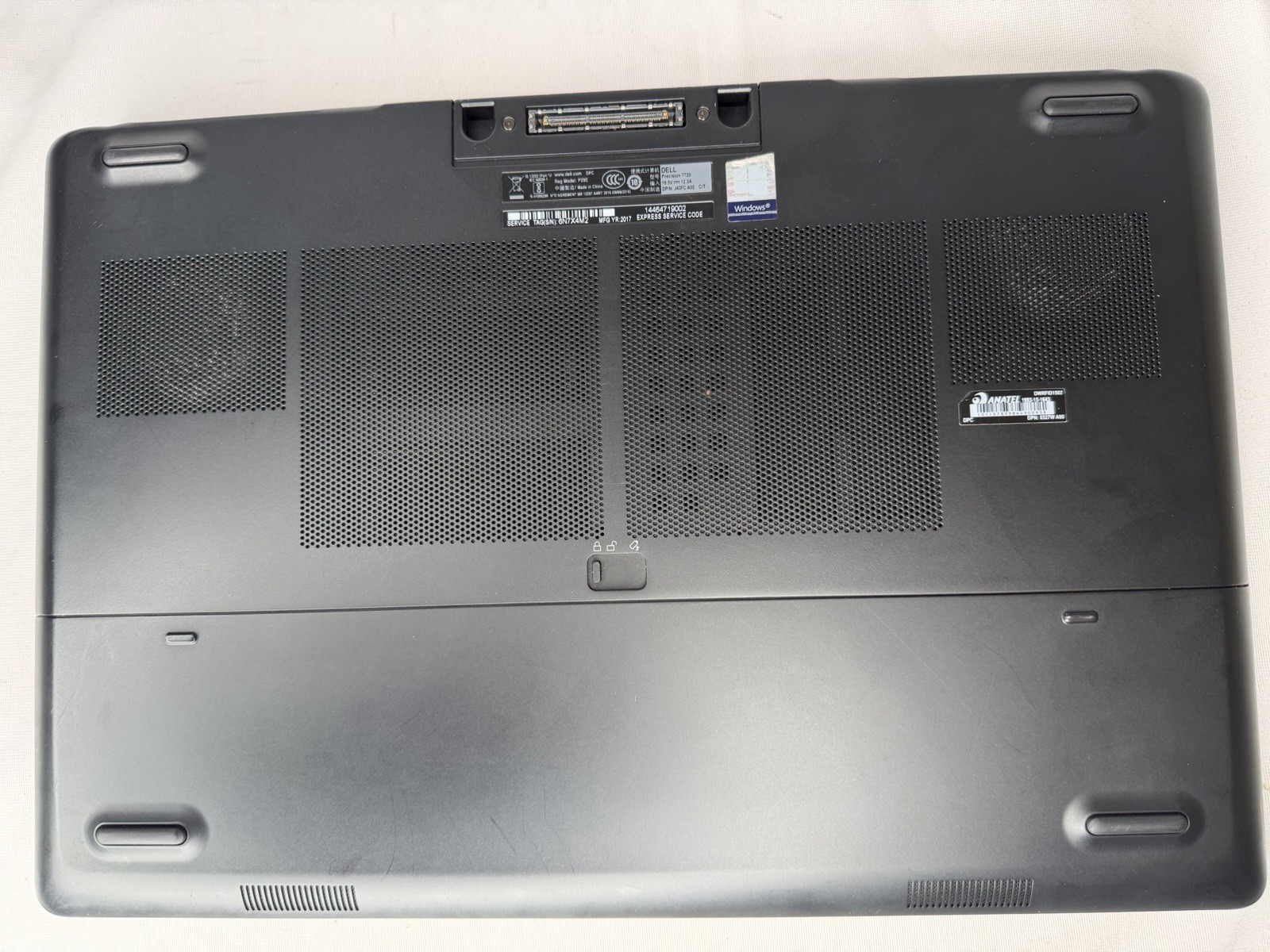 Dell Precision 7720 17” i7-6920HQ 16GB RAM 256GB NVMe SSD Radeon M5100 Win11Pro