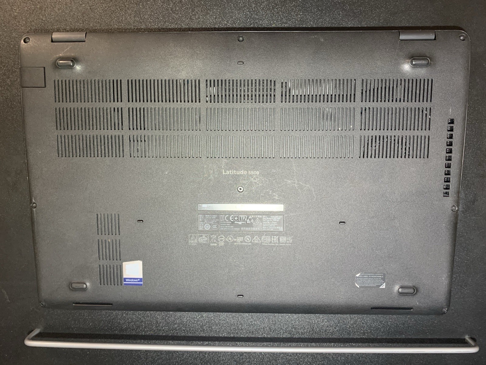 Dell Latitude 5500 i5-8365U 8GB 256GB SSD Win11 15.6in FHD Touch Black