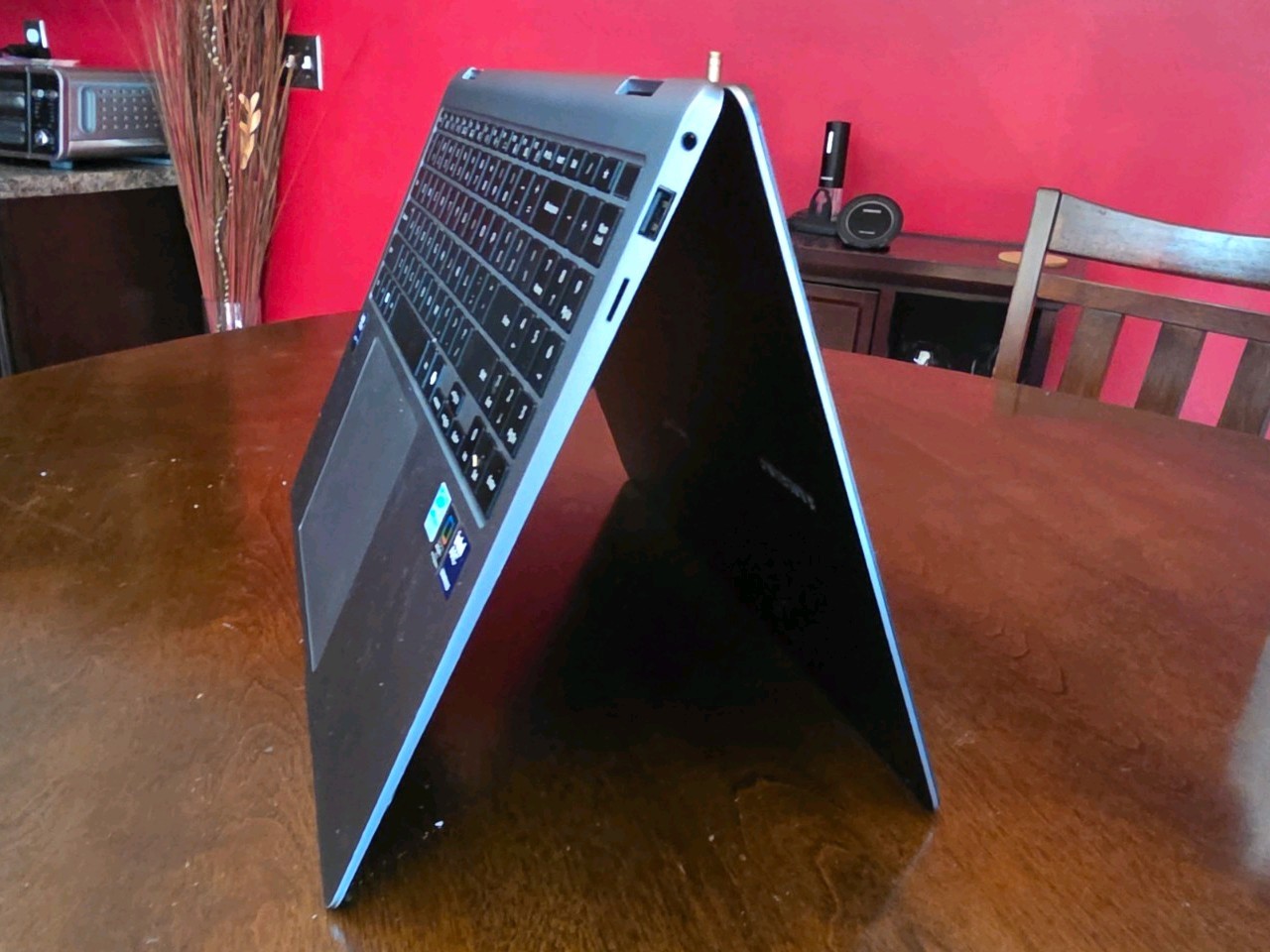 Samsung Galaxy Book5 Pro 360 16″ Laptop Intel Core Ultra 7 256V, 16GB RAM, 1 TB