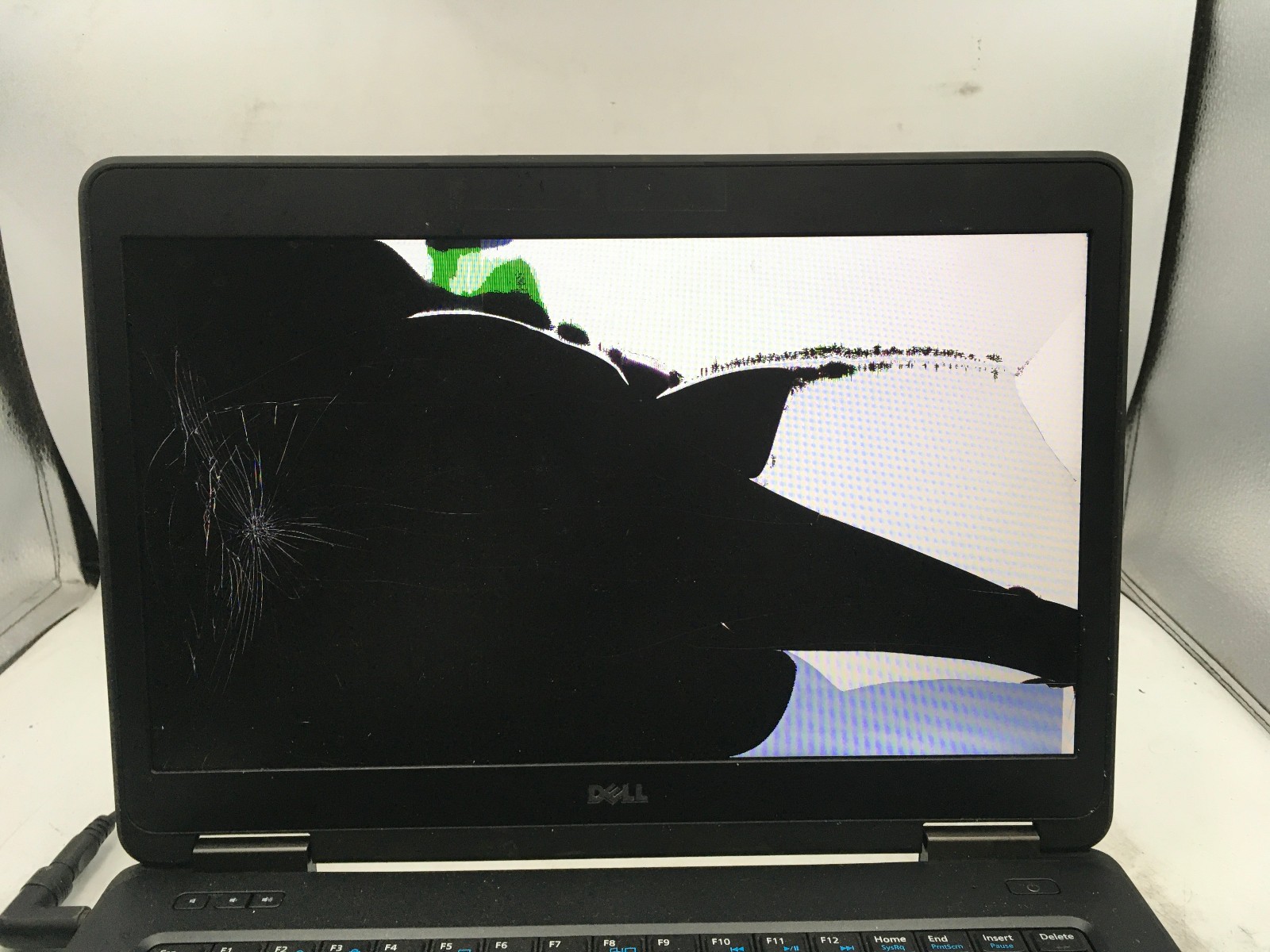 DELL LATITUDE E5440 – FOR PRATS/BAD LCD – INTEL I3 4TH GEN – NO RAM – READ – BB!