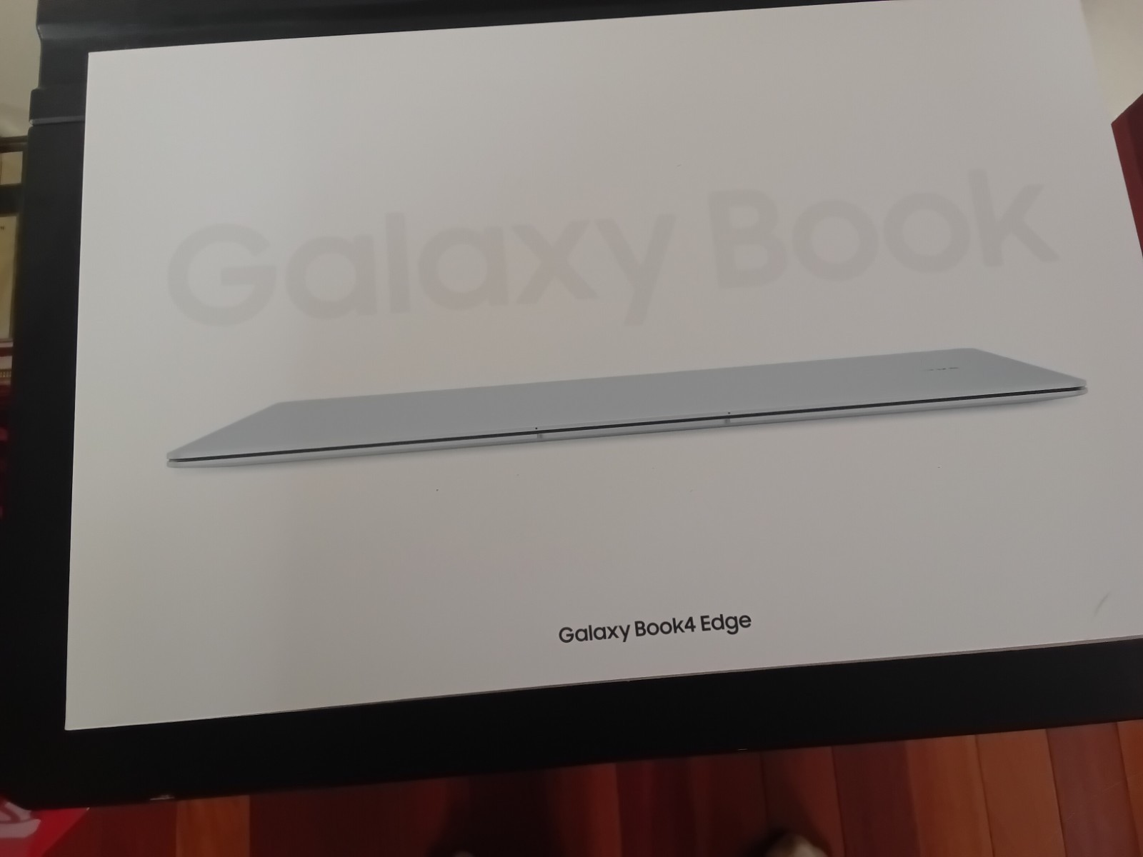 Samsung Galaxy Book4 Edge 15.6”Screen Copilot+ PC w/ 16 GB RAM + 512 GB SSD