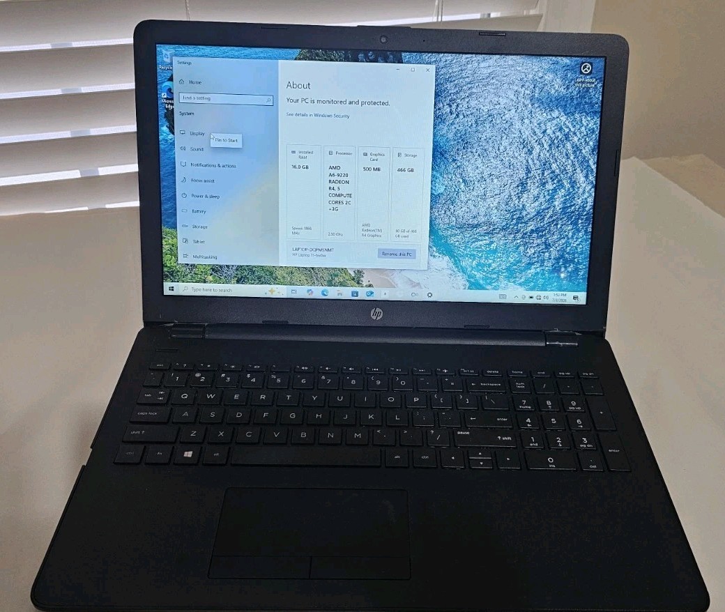 HP Pavilion TPN-C130 AMD A6-9220 2.50GHz 16GB 466GB HDD 15.6″ WIN 10 Home