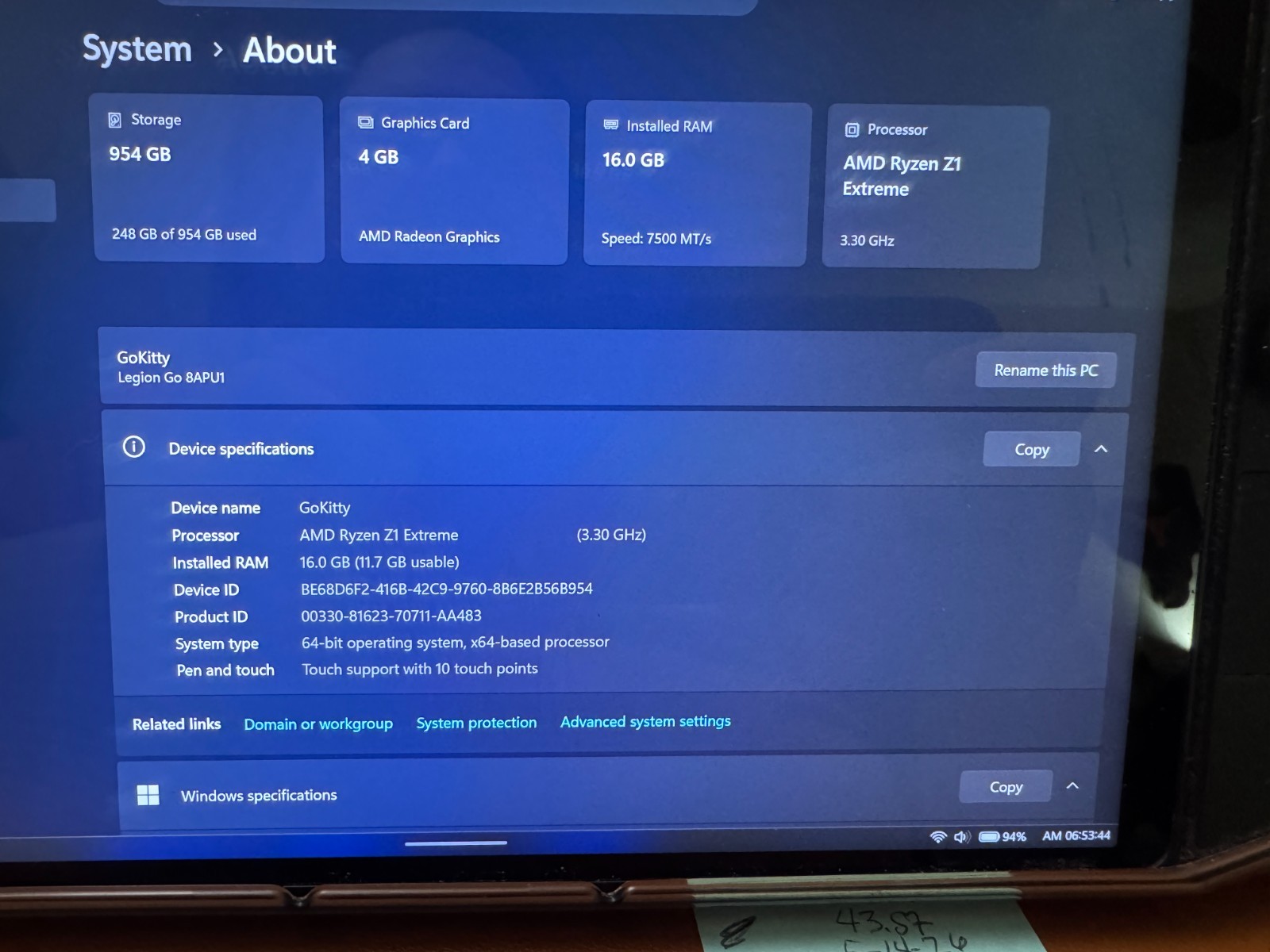Lenovo Legion Go Handheld 8.8″ AMD Ryzen Z1 Extreme 16GB 1TB 8APU1 | USED
