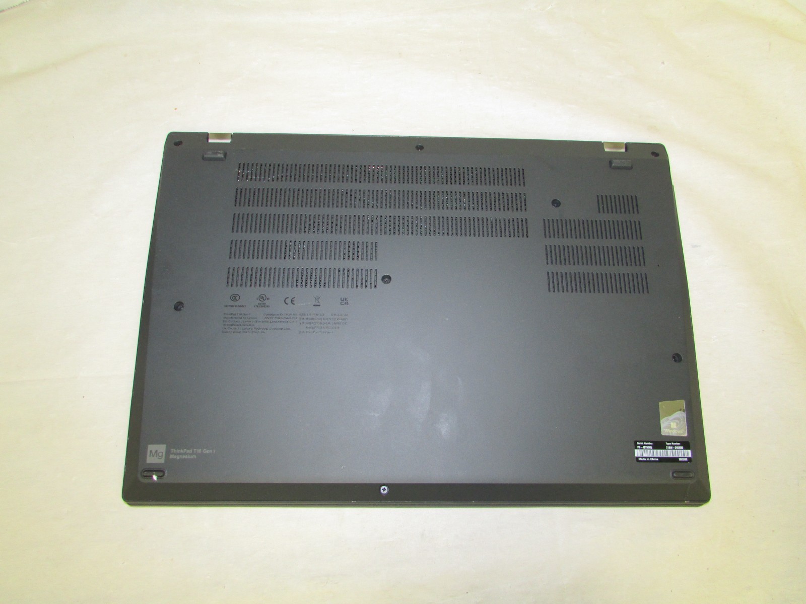 Lenovo ThinkPad T16 Gen 1 16″ Touch i7-1260P 16GB RAM, NO SSD BAD SYSTEM BOARD