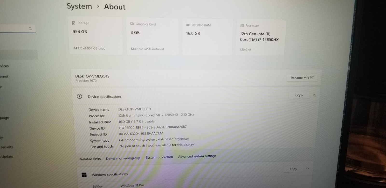 Dell Precision 7670 16″ Core i7-12850HX 16GB RAM NVMe 1TB NVIDIA RTX A2000 GPU