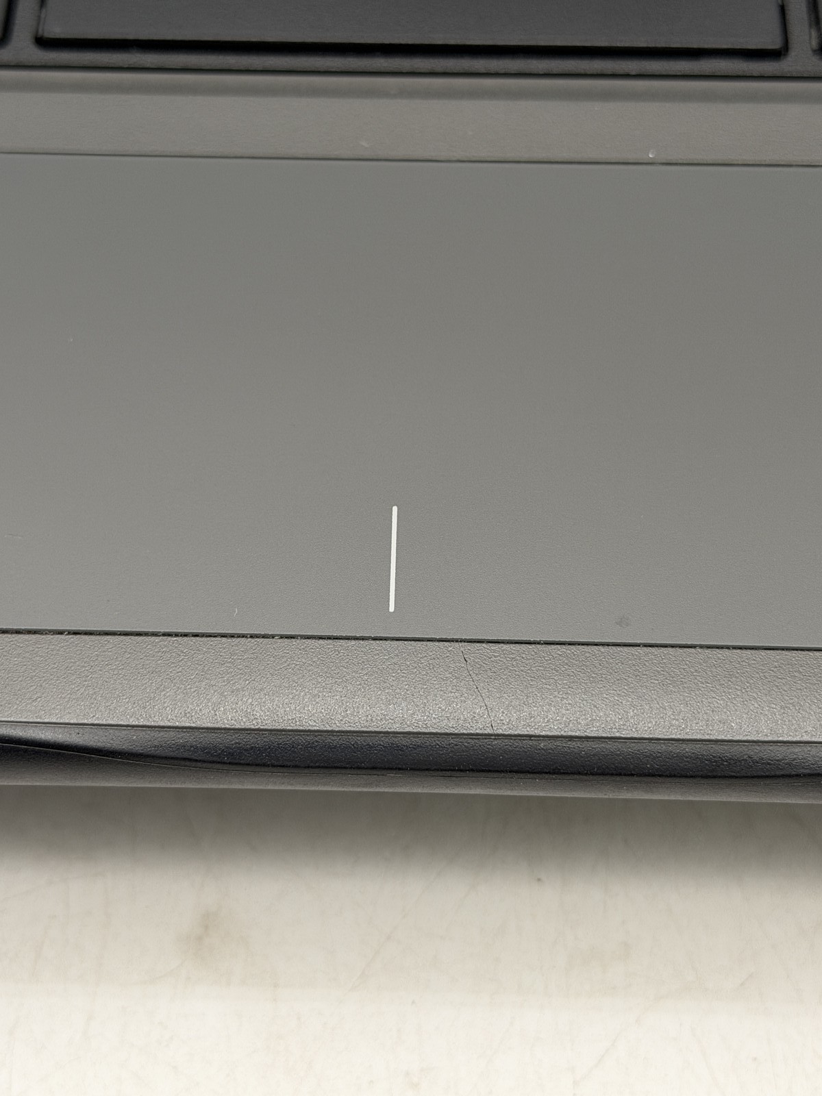 Dell Latitude 3310 13.3in i5-8265U 8GB 128GB NO OS *Read*
