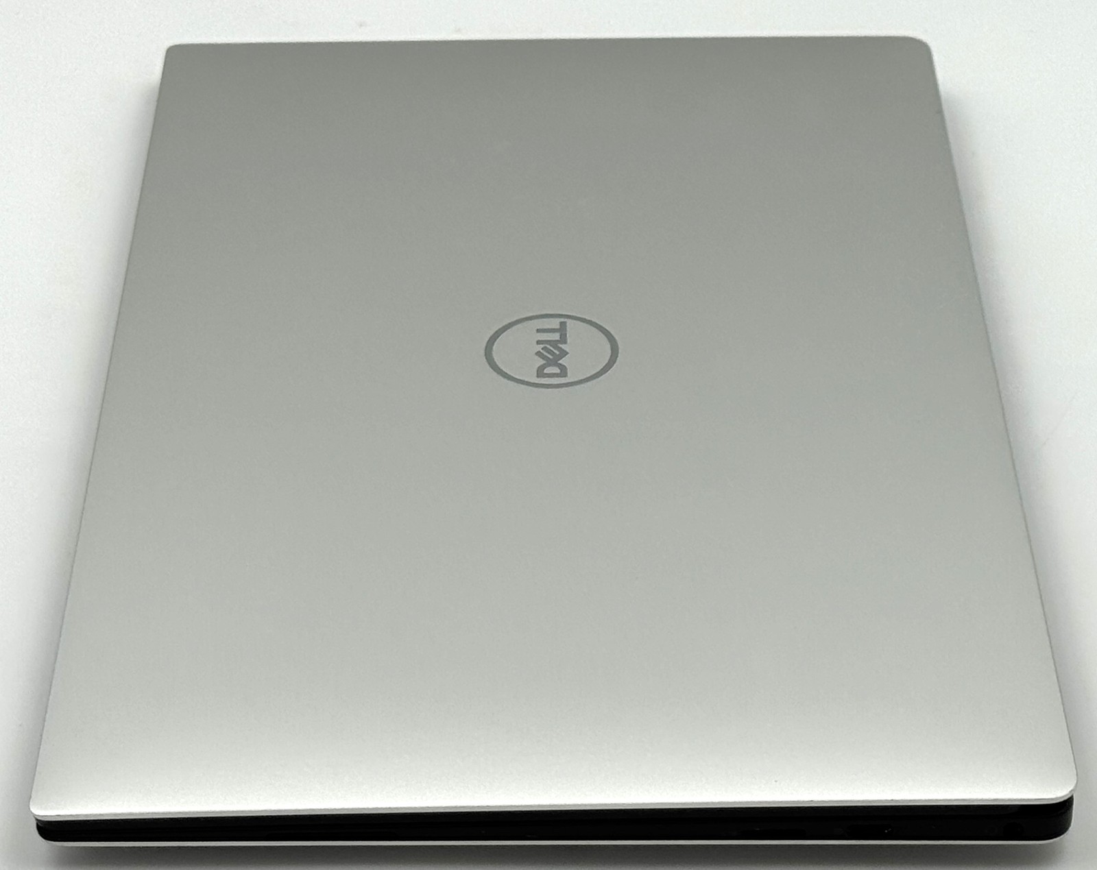 Dell XPS 13 7390 – 13.3″ UHD Touch – Intel Core i7-10510U – 16GB RAM – 512GB SSD