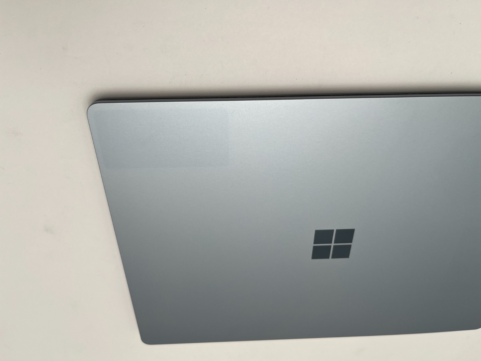 Microsoft Surface Laptop 4 1950 13.5″ Touch i5-1145G7 16GB RAM 500GB NVME