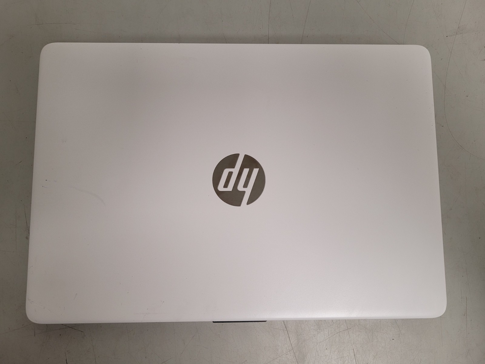 Hp laptop 14-dq0052dx celeron N4120 1.1ghz 4gb ram 62gb eMMc charger 5CD4208H4Z