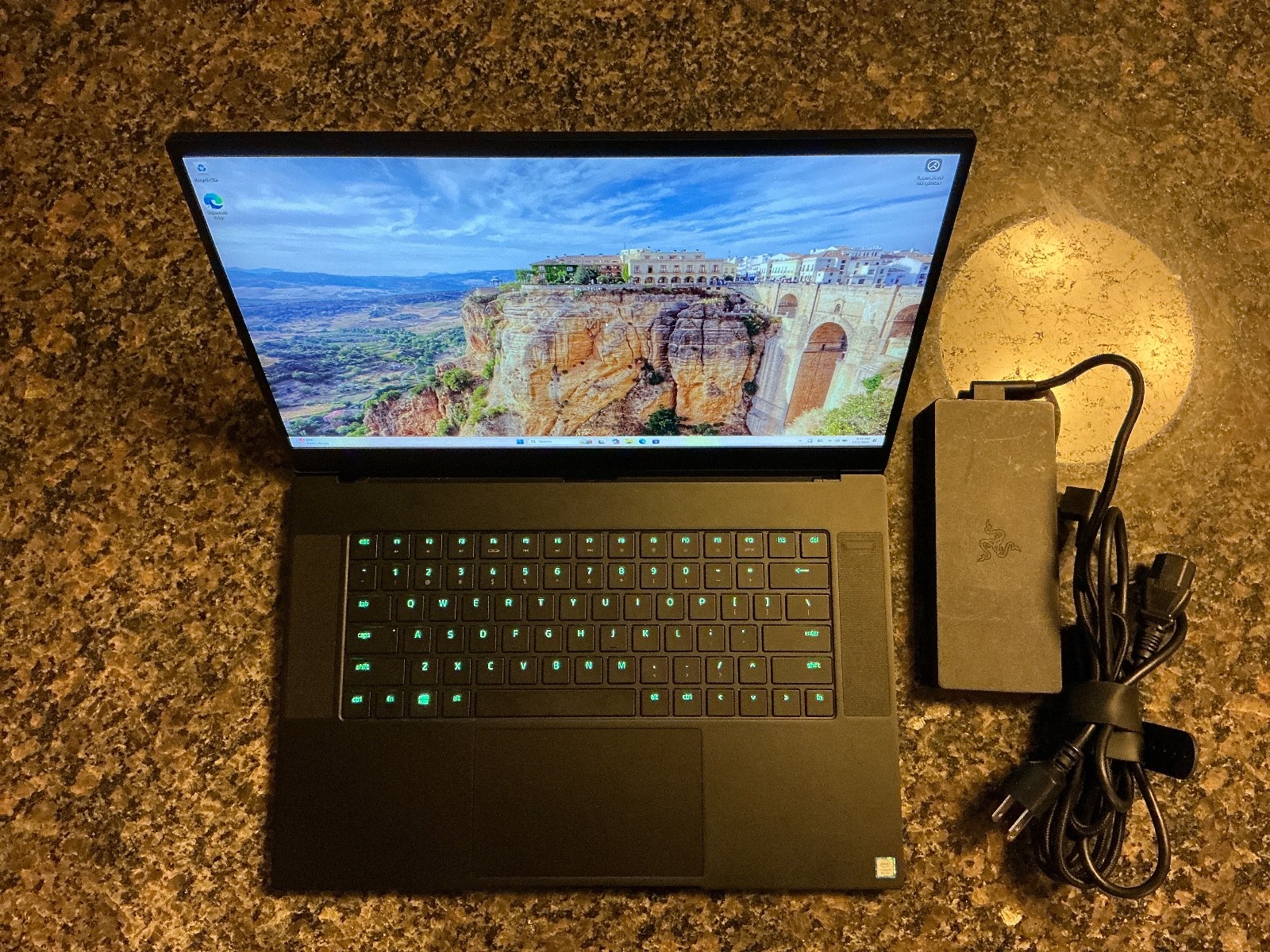 Razer Blade 15 Advanced 2018 Gaming Laptop (NVIDIA GeForce GTX 1070 w Max-Q)