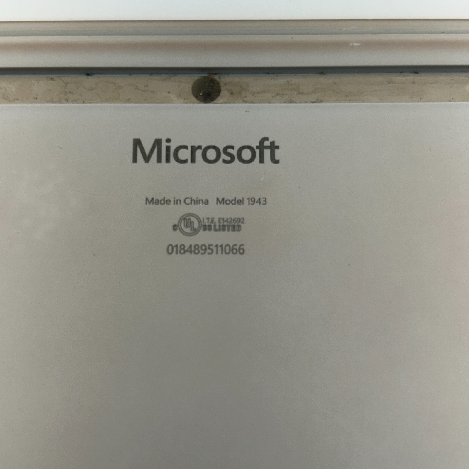 Microsoft Surface Go Laptop 12.4″ i5-1035G1 @ 1.0GHz 8GB RAM 128GB SSD Win 11