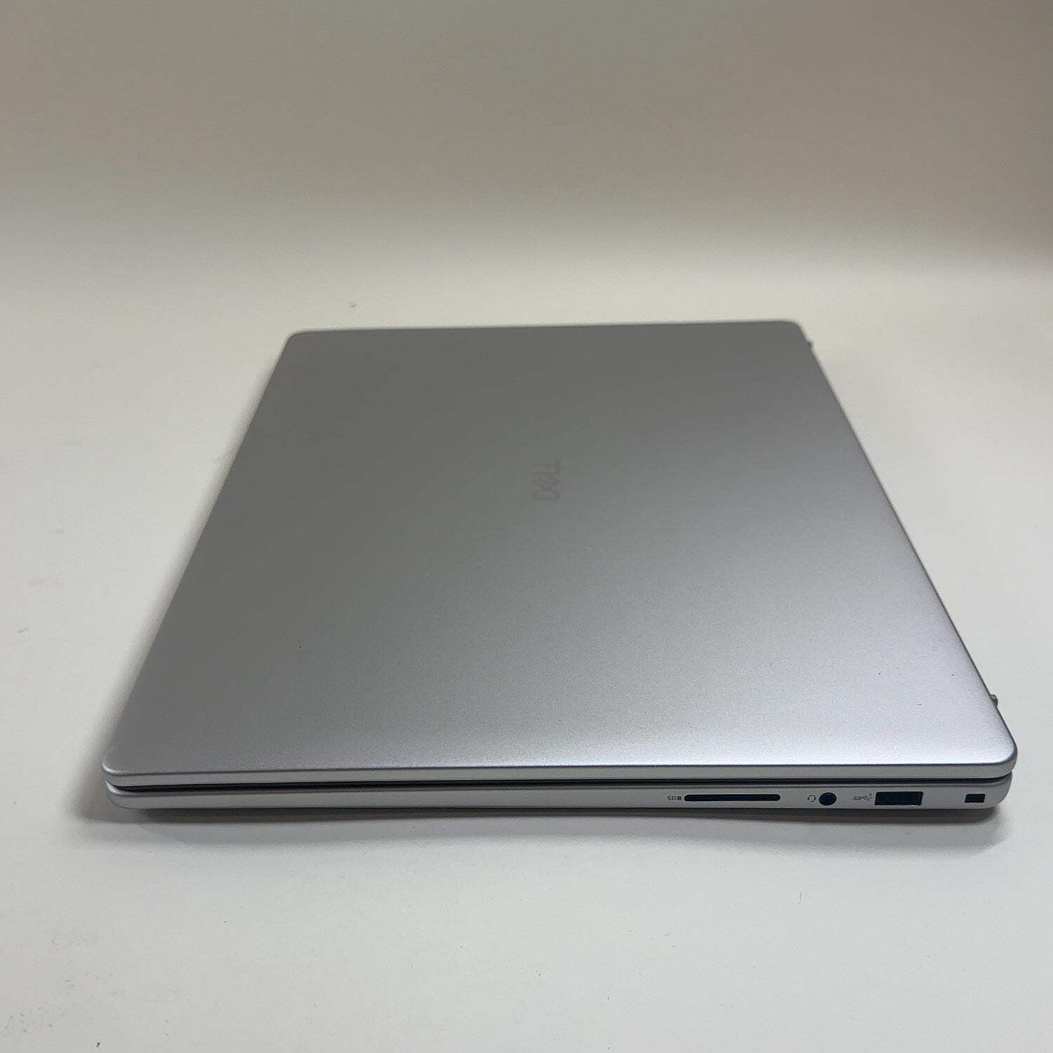 Dell 16 DC16251 16″ Core 7 150U 1.8GHz 32GB RAM 1TB SSD Read