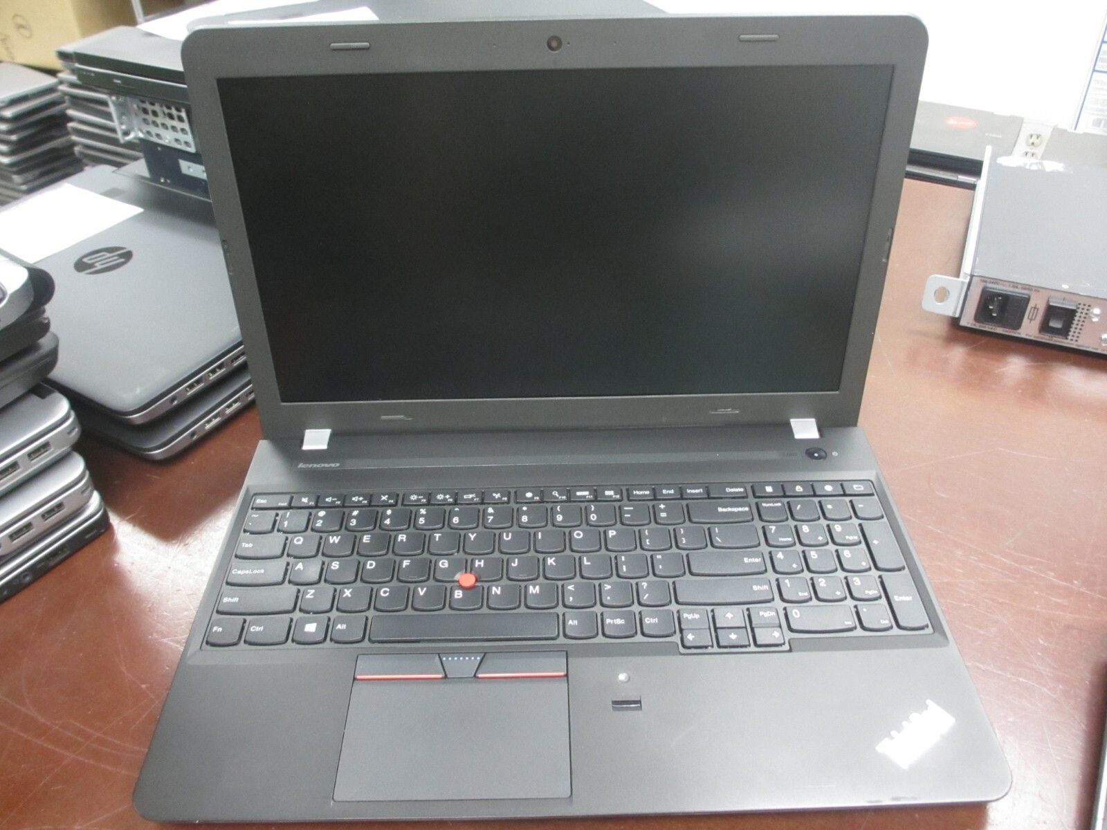 Lenovo ThinkPad E560 15.6″ i5-6200U 2.3GHz 8GB/320GB Laptop [NO AC/OS]computrace